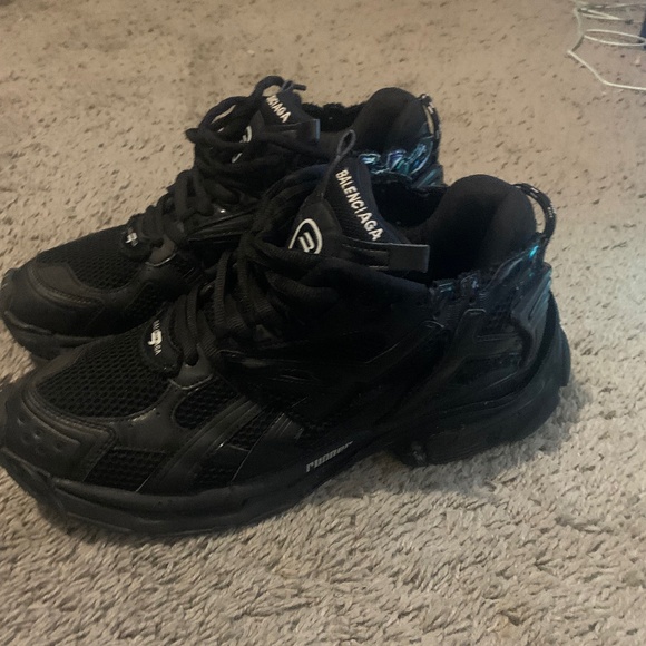 Balenciagas tracks